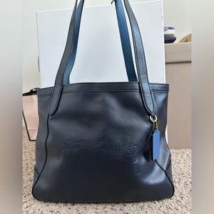 HORSE AND CARRIAGE TOTE WITH HORSE AND CARRIAGE (COACH C4063)